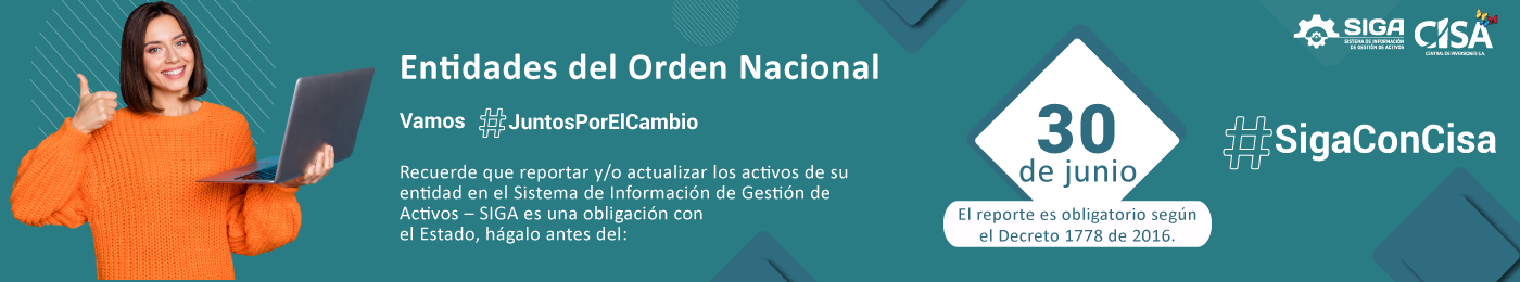 Mujer con portátil informando el reporte de los Activos 