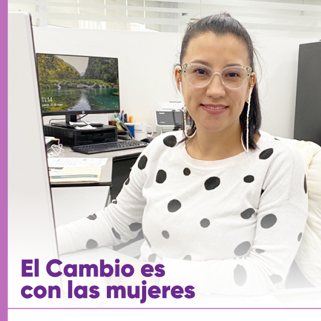 El Cambio es con la mujeres Minuatura